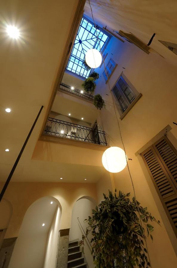 Bergamo Inn 21 Exterior photo Interior of the hotel